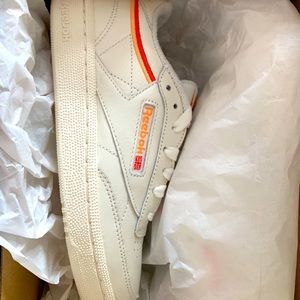 Reebok, Women’s US Size 5, Club C 85